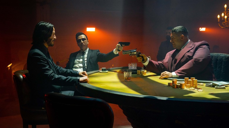 扑克圈，你可以说它是浮华与梦想，是心算与勇气